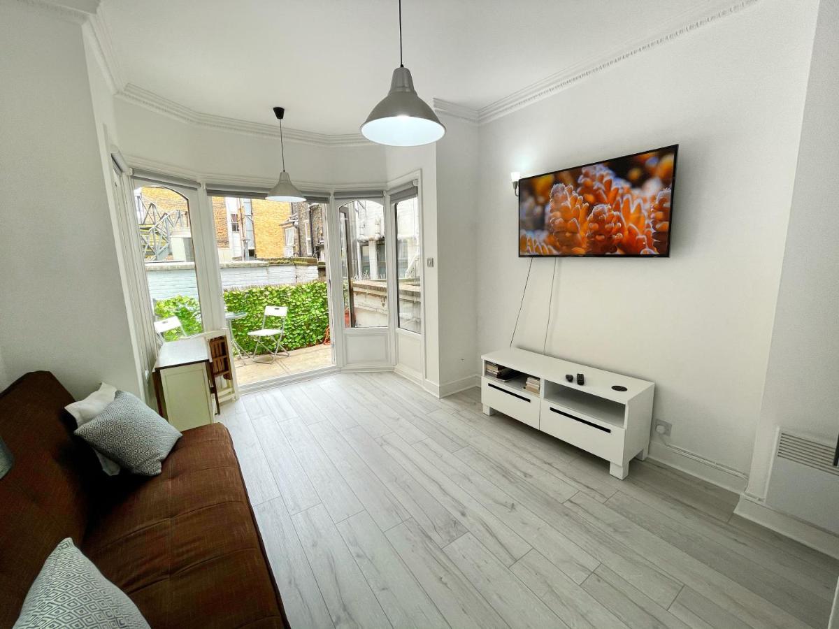 Luxurious Terrace 2 Bedrooms In Relaxing Covent Garden Apartment ลอนดอน ภายนอก รูปภาพ